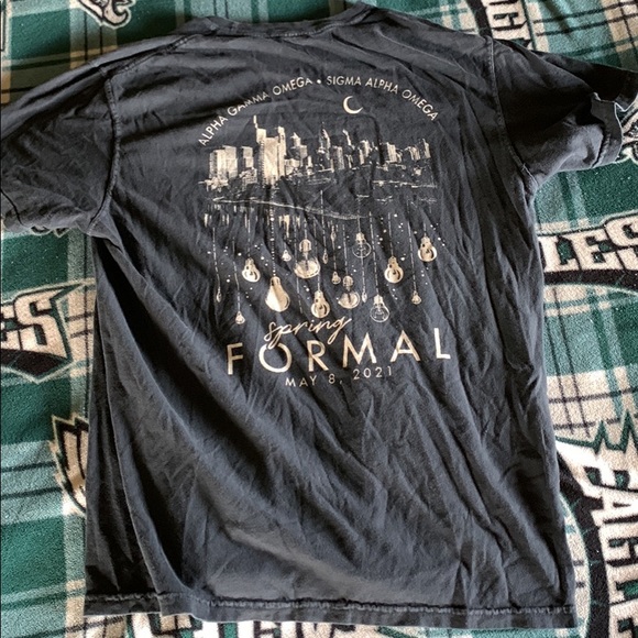 3 Men Size Medium T Shirts! - Picture 1 of 3